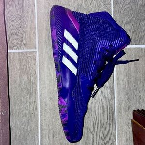 Addis’s basketball shoes